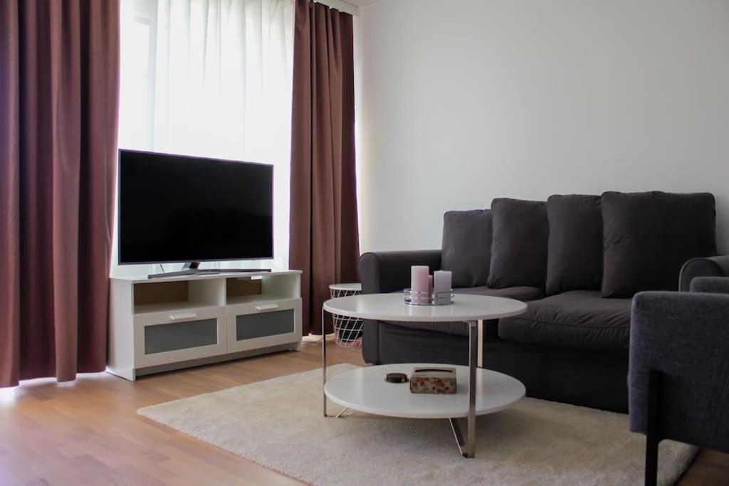 Modern Apartment With Sauna, Near Transit Hub/Dixi فانتا المظهر الخارجي الصورة