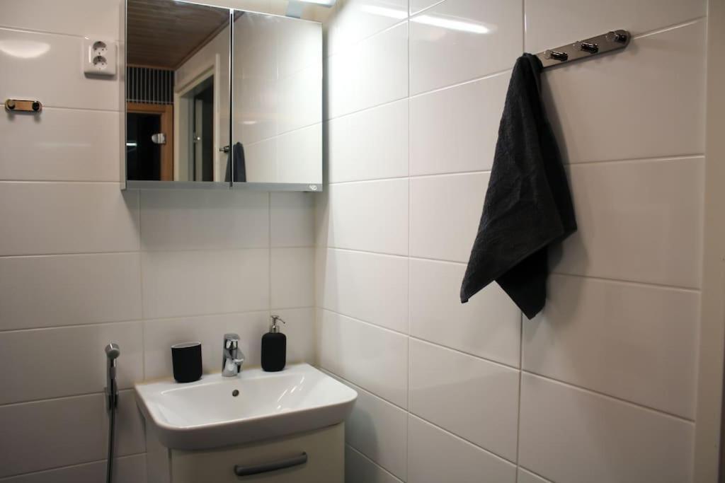 Modern Apartment With Sauna, Near Transit Hub/Dixi فانتا المظهر الخارجي الصورة