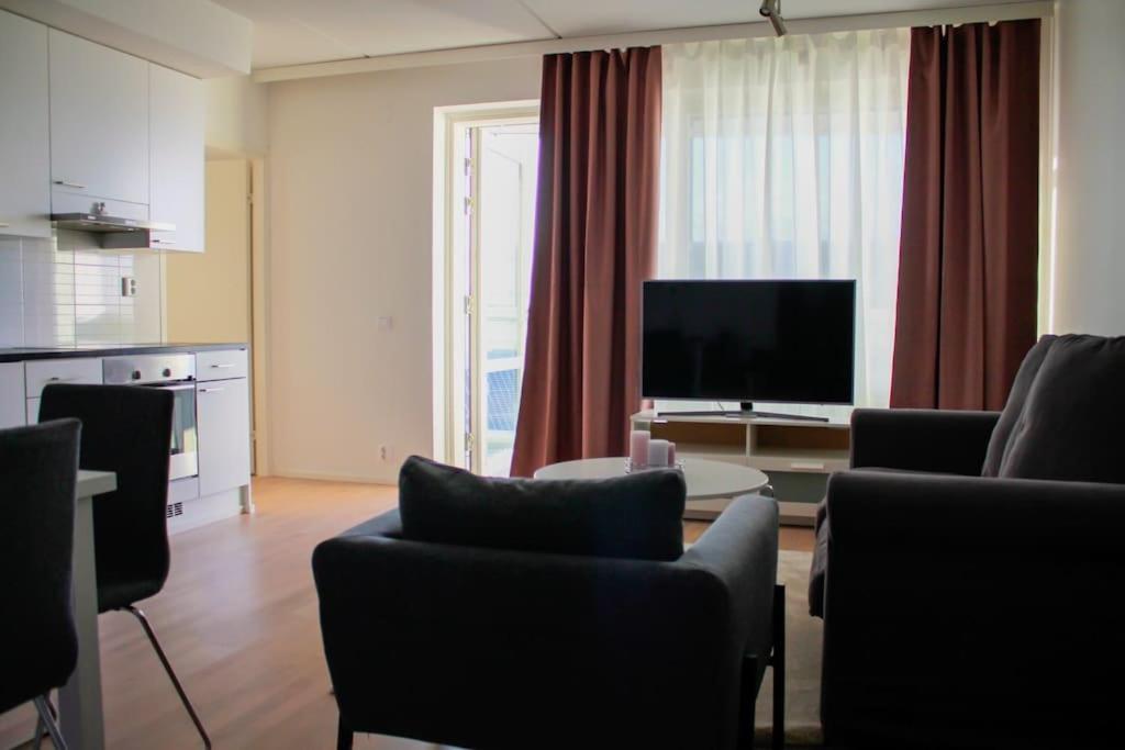 Modern Apartment With Sauna, Near Transit Hub/Dixi فانتا المظهر الخارجي الصورة