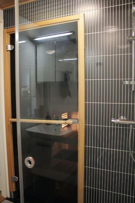 Modern Apartment With Sauna, Near Transit Hub/Dixi فانتا المظهر الخارجي الصورة
