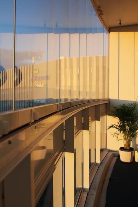 Modern Apartment With Sauna, Near Transit Hub/Dixi فانتا المظهر الخارجي الصورة