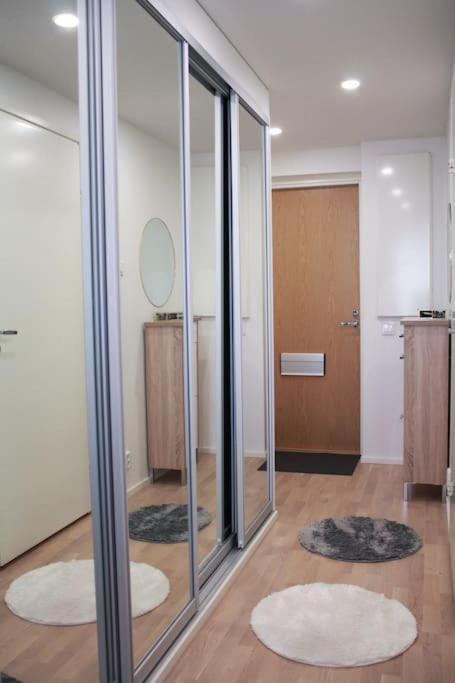 Modern Apartment With Sauna, Near Transit Hub/Dixi فانتا المظهر الخارجي الصورة